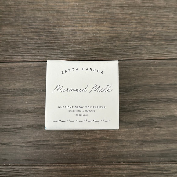 Earth Harbor Mermaid Milk Nutrient Glow Moisturizer - Picture 2 of 2
